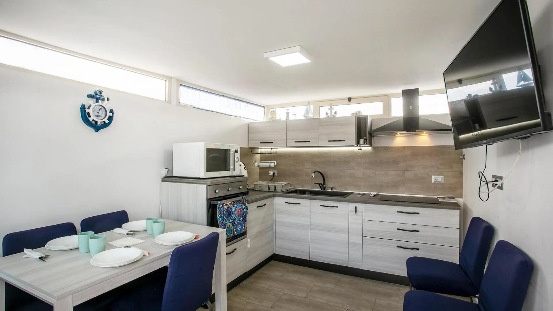 3 Bedroom Amazing Home In Avola 0*,